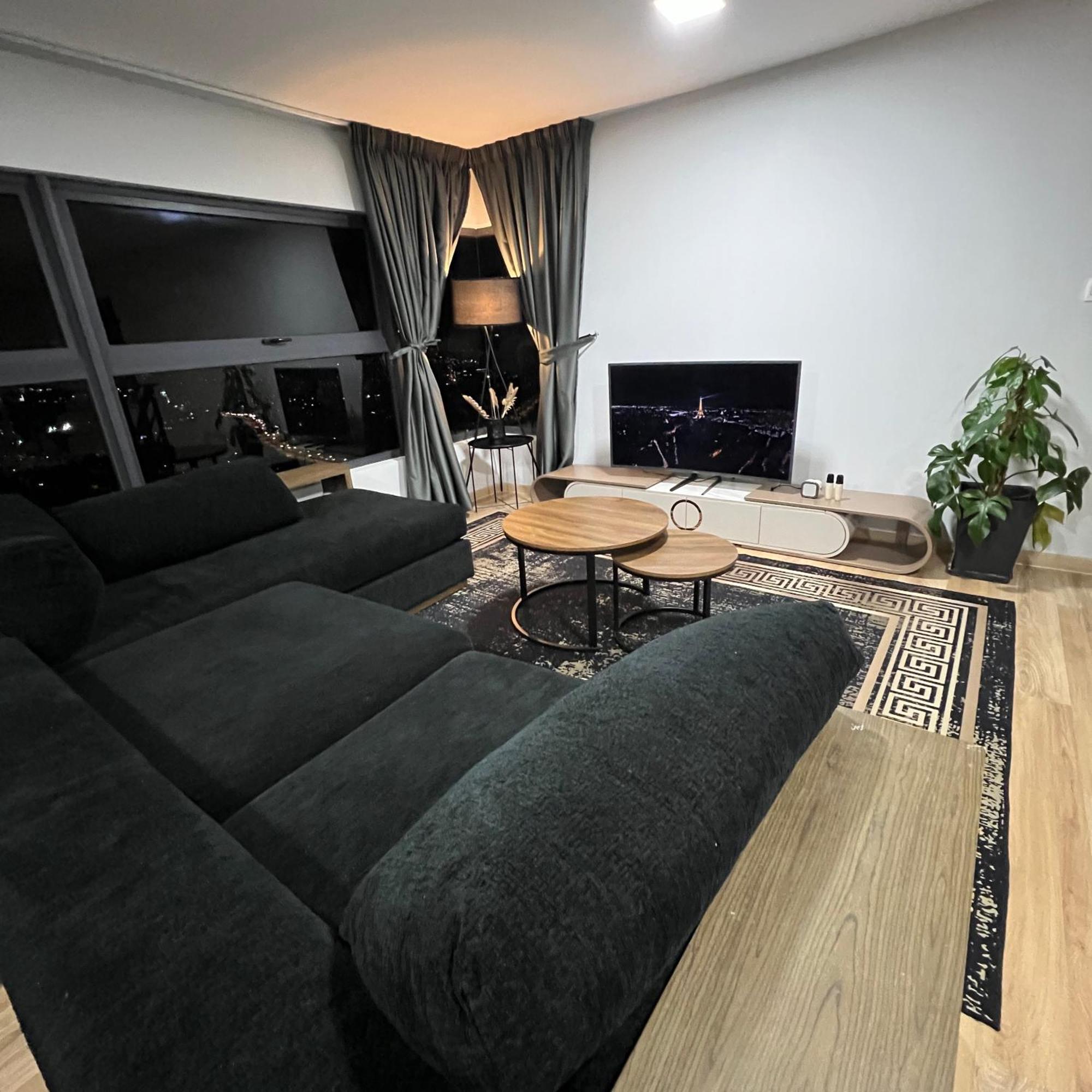 Arte Cheras 3 Bed 2king Bed 2 Queen Bed ,8 Pex Pangsapuri Kuala Lumpur