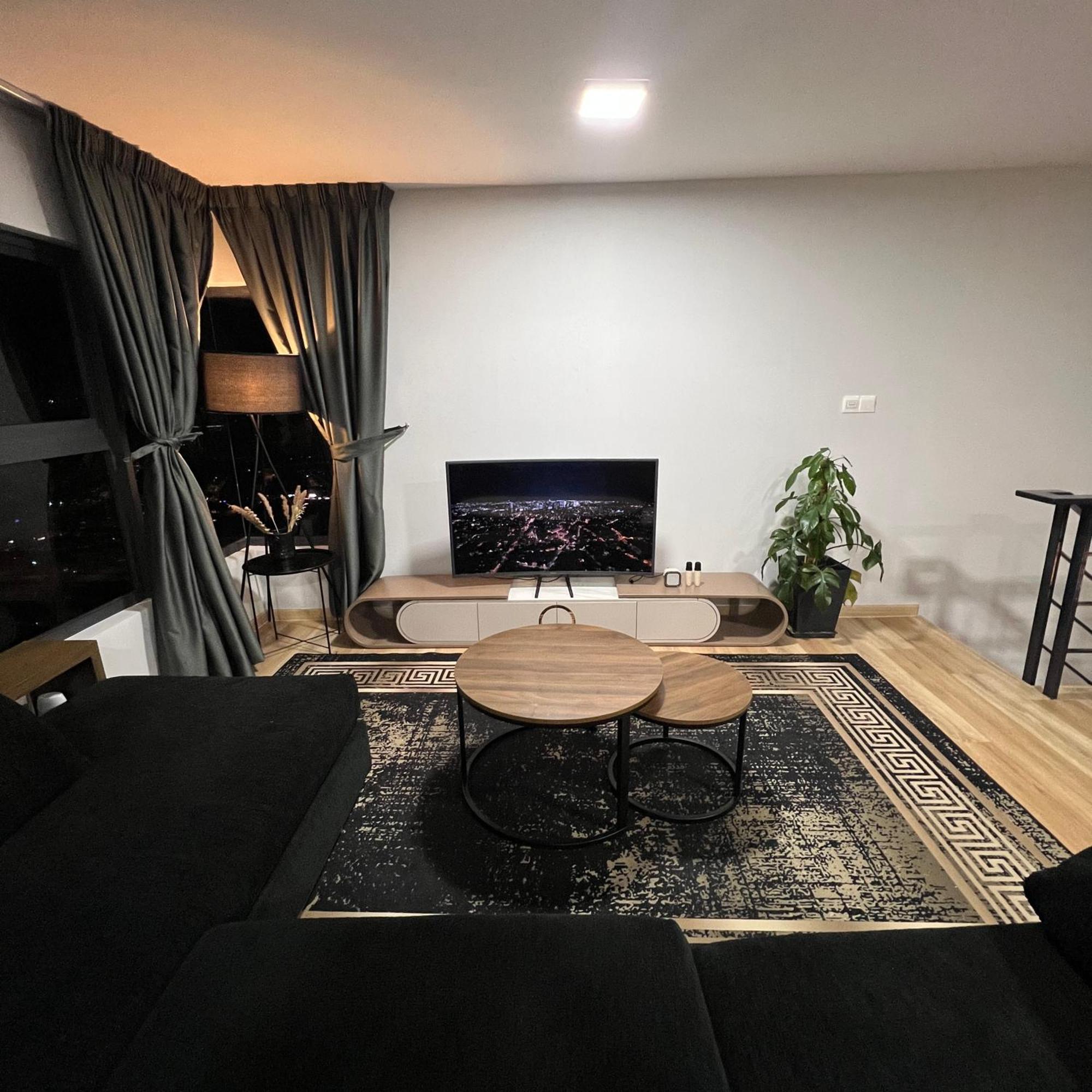 Pangsapuri Arte Cheras 3 Bed 2king Bed 2 Queen Bed ,8 Pex